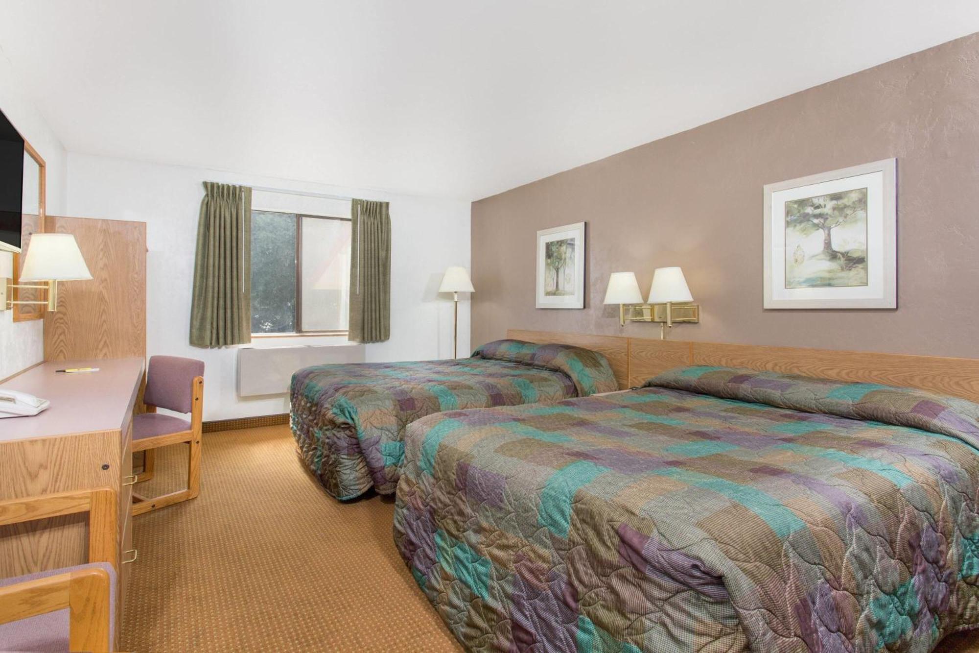 Super 8 By Wyndham Lacey Olympia Area Exterior foto